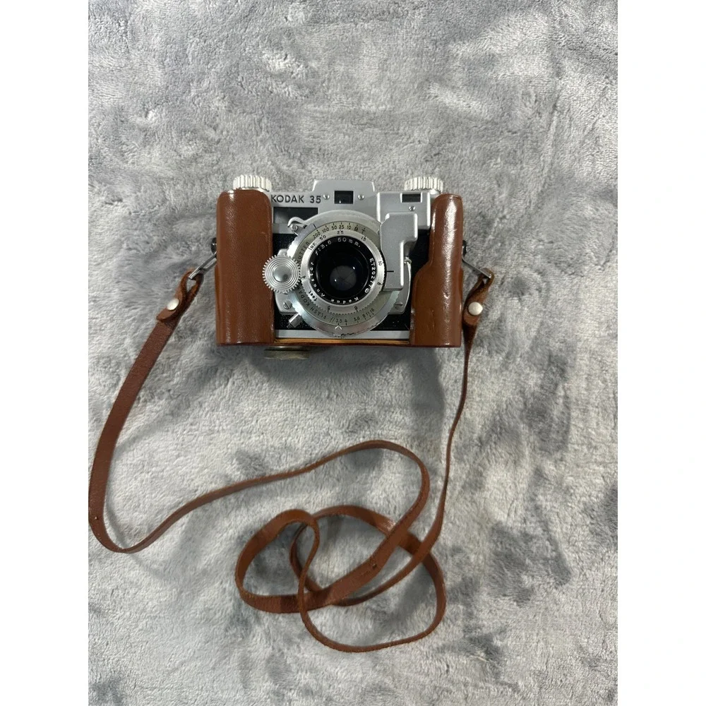 Vintage Kodak 35 Rangefinder Camera with Leather Field Case Box (untested)